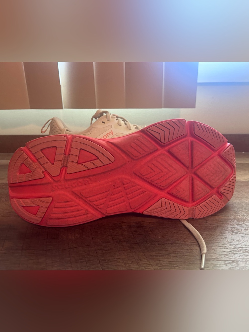 Saucony Guide 18,Woman’s Sweaty Betty White/Pink Athletic Running Shoes, Size 11 - Picture 16 of 16